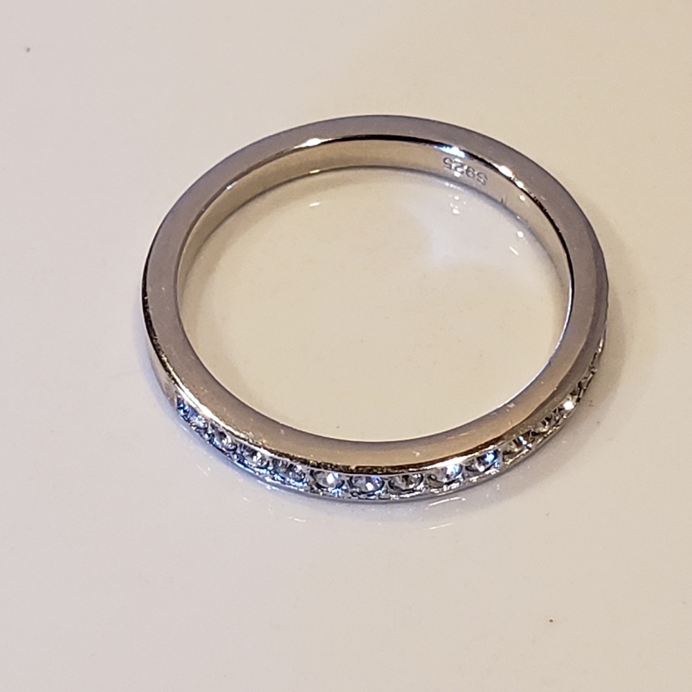 3x2.5mm wide Gold on Sterling Silver, Three Swarovski Crystal Rings, Tri-Colour - Picture 5 of 16
